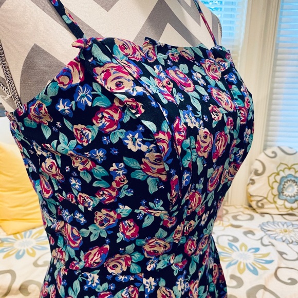 Rue 21 Floral Romper (Medium) - Picture 7 of 7